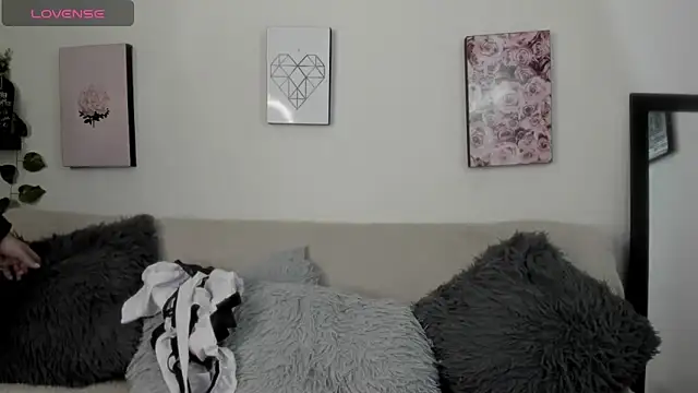 Snapshot of Alexaalove_1 chatting on February 28, 12:38 pm Alexaalove 1 online show from February 28, 12:38 pm