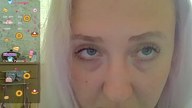Snapshot of CurvyWild_Lady30 chatting on June 16, 10:26 am CurvyWild Lady30 online show from June 16, 10:26 am