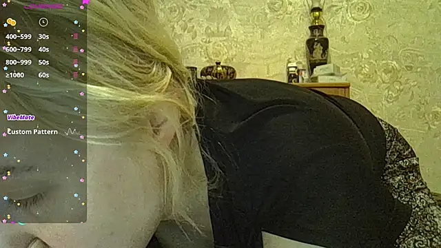 CurvyWild Lady30 online show from February 22, 9:38 pm