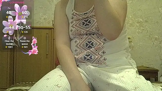 CurvyWild Lady30 online show from March 31, 8:22 pm