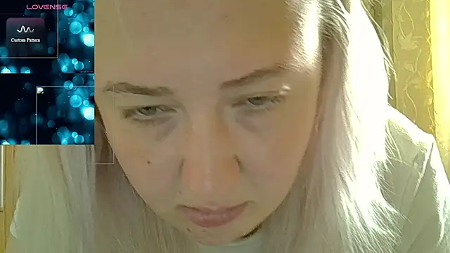 Snapshot of CurvyWild_Lady30 chatting on June 12, 10:13 am CurvyWild Lady30 online show from June 12, 10:13 am