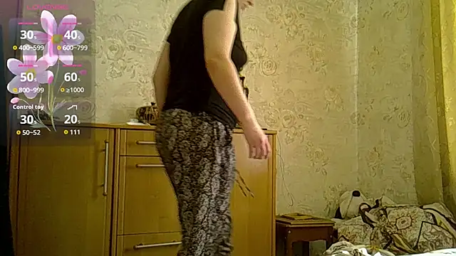 CurvyWild Lady30 online show from March 28, 10:05 am