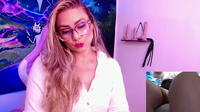 annie vega17  online show from February 11, 9:14 pm