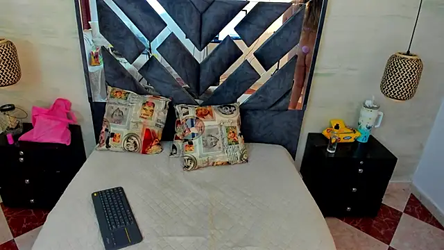 annie vega17  online show from February 28, 8:30 pm