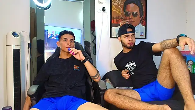 Snapshot of Xanderstone00 chatting on February 24, 4:02 am Xanderstone00 online show from February 24, 4:02 am