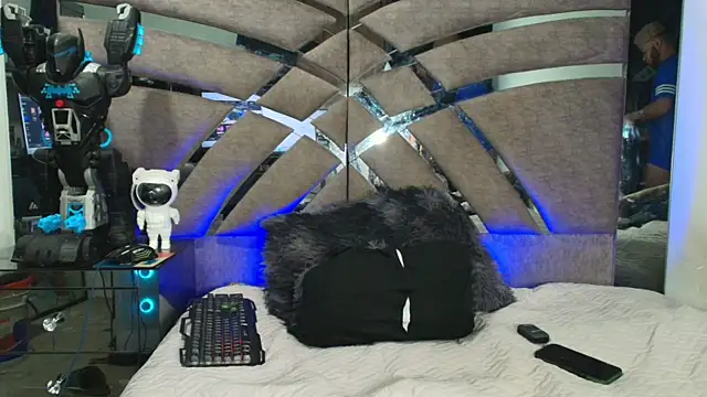 Xanderstone00 online show from June 12, 4:54 am
