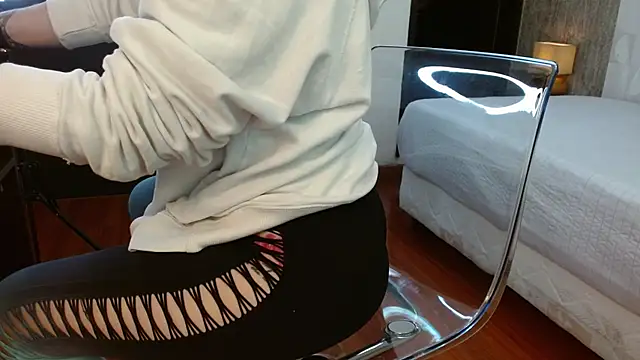 lincebdsm online show from November 12, 7:18 pm