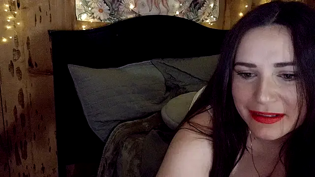 Snapshot of VelvetBrunetteXo chatting on February 23, 1:29 am VelvetBrunetteXo online show from February 23, 1:29 am