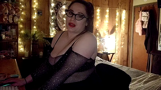 Snapshot of VelvetBrunetteXo chatting on February 24, 10:16 am VelvetBrunetteXo online show from February 24, 10:16 am