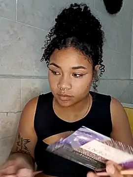 BrianaSweetxxx online show from March 20, 3:07 am