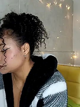 BrianaSweetxxx online show from February 27, 2:56 am