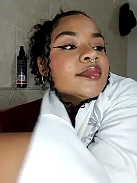 BrianaSweetxxx online show from April 18, 3:42 am