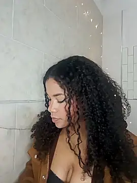 BrianaSweetxxx online show from April 22, 3:35 am