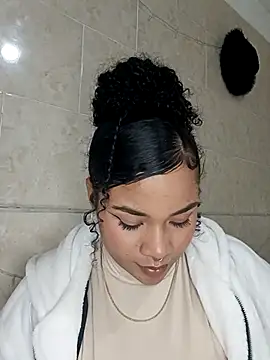 BrianaSweetxxx online show from March 21, 2:46 am