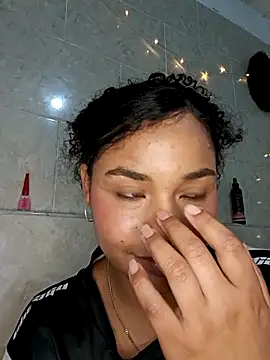 BrianaSweetxxx online show from March 14, 3:07 pm