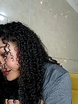 BrianaSweetxxx online show from February 19, 2:19 am