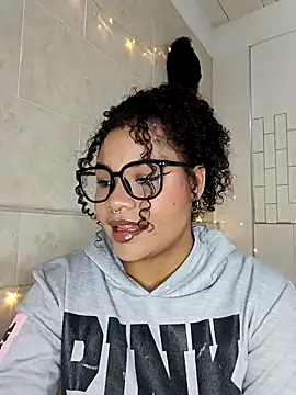 BrianaSweetxxx online show from April 12, 4:16 am