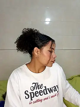 BrianaSweetxxx online show from February 14, 4:34 am