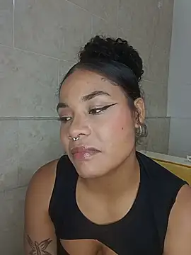 BrianaSweetxxx online show from May 14, 3:47 am