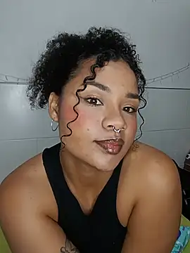 BrianaSweetxxx online show from June 5, 3:44 am