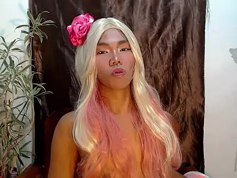 Snapshot of shopiaxox1 chatting on February 22, 4:15 am shopiaxox1 online show from February 22, 4:15 am