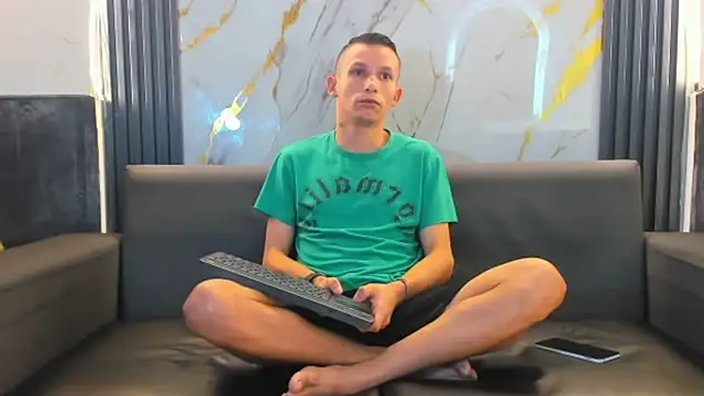 Isaak 26 online show from March 19, 1:00 pm