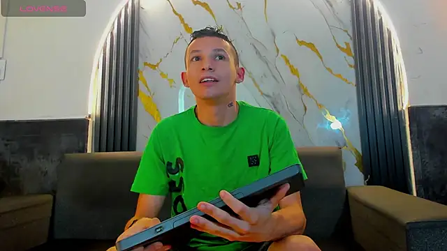 Isaak 26 online show from March 4, 12:02 pm