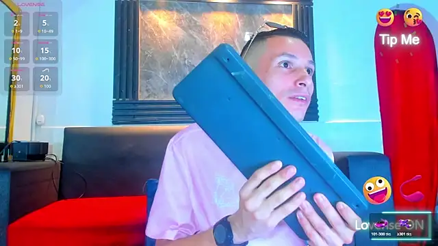 Isaak 26 online show from March 28, 12:06 pm