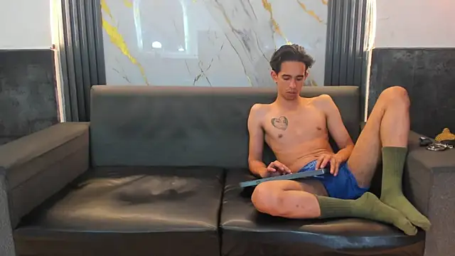 Isaak 26 online show from March 8, 10:24 pm