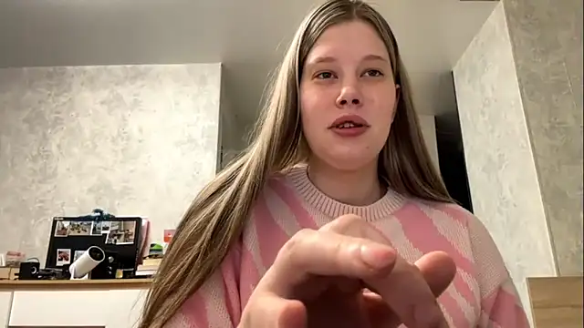 Lunexia Kysstoria online show from April 19, 8:26 am