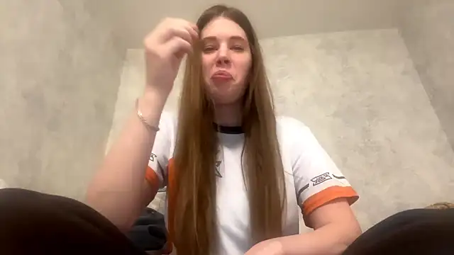 Lunexia Kysstoria online show from February 10, 1:43 pm