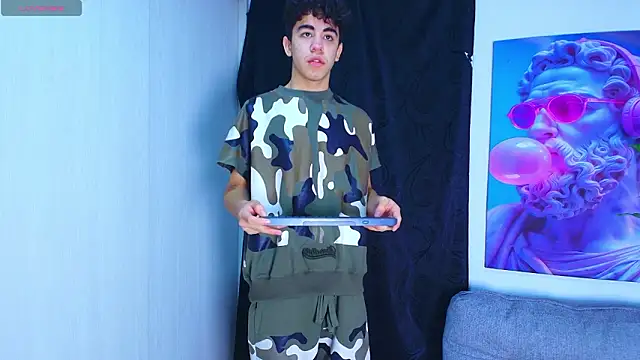 Gael moon  online show from March 2, 4:02 am