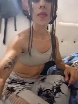 Snapshot of Alannys19 chatting on February 27, 4:12 am Alannys19 online show from February 27, 4:12 am