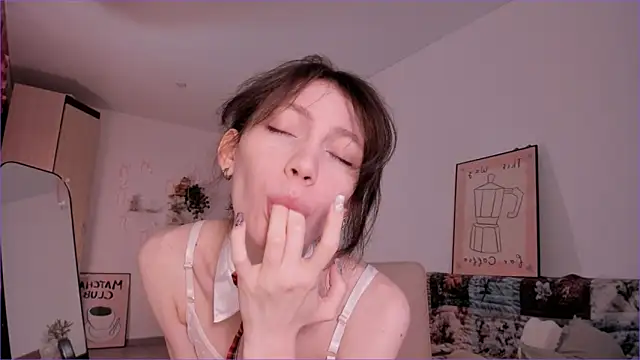 MiaPimmy online show from April 19, 4:13 am