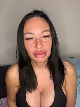 SaraHotDiamond xoxo online show from March 22, 7:59 pm