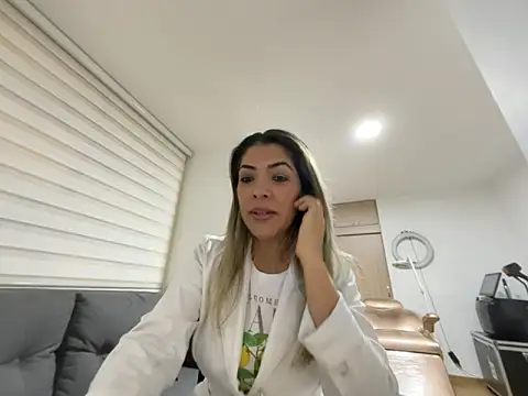 Encantadora Eva online show from February 17, 1:47 am