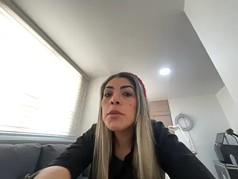 Encantadora Eva online show from February 11, 8:52 pm