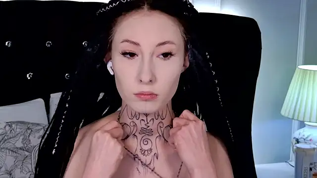 roxy morrison x online show from March 21, 5:06 pm