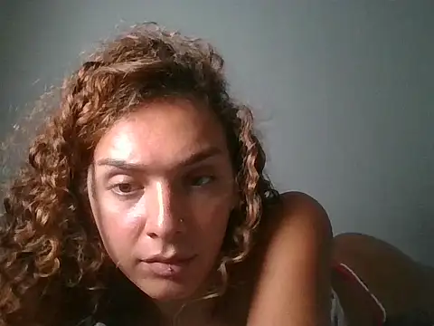 Snapshot of 4petitosa_ chatting on February 8, 5:54 pm 4petitosa online show from February 8, 5:54 pm