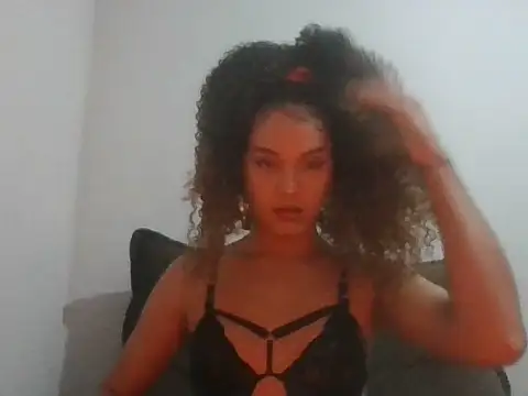 Snapshot of 4petitosa_ chatting on August 2, 5:50 am 4petitosa online show from August 2, 5:50 am