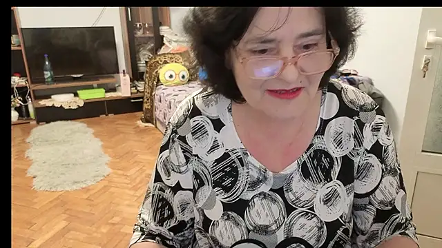 xMaryxAnne online show from March 11, 6:57 pm