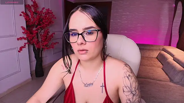 Snapshot of karol_priston chatting on July 1, 3:18 am karol priston online show from July 1, 3:18 am