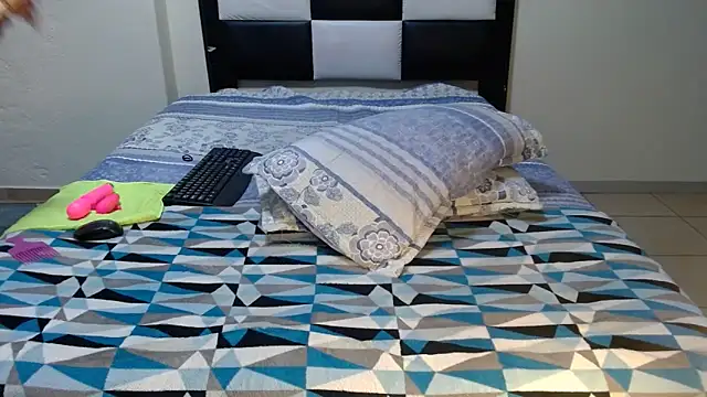 VeronaDimexx online show from March 28, 8:43 pm