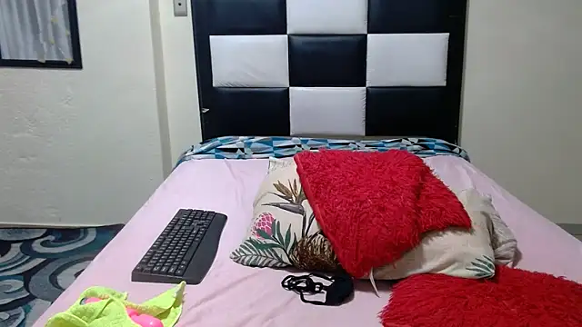 VeronaDimexx online show from April 5, 8:26 pm