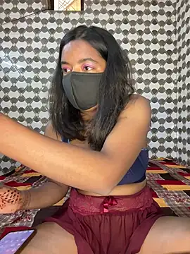 Snapshot of lovely_siaa chatting on February 26, 8:47 am lovely siaa online show from February 26, 8:47 am