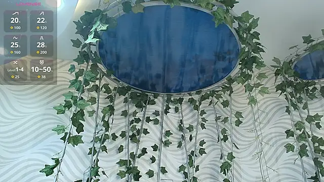 Snapshot of sophieBlair_ chatting on February 18, 7:10 pm sophieBlair online show from February 18, 7:10 pm