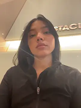 jadelaurent online show from March 7, 6:35 pm