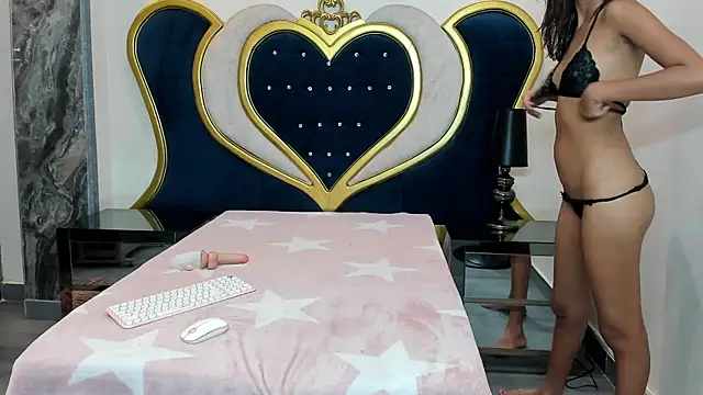 Snapshot of LinaSalazar chatting on February 16, 7:23 pm LinaSalazar online show from February 16, 7:23 pm