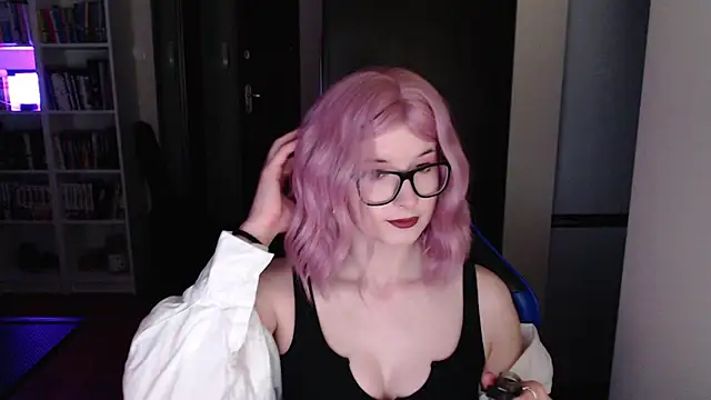 LunaXcherry online show from March 24, 6:41 pm