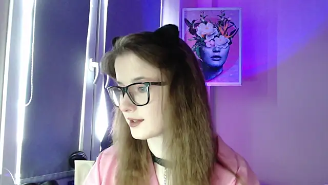 Snapshot of LunaXcherry chatting on May 20, 4:59 pm LunaXcherry online show from May 20, 4:59 pm